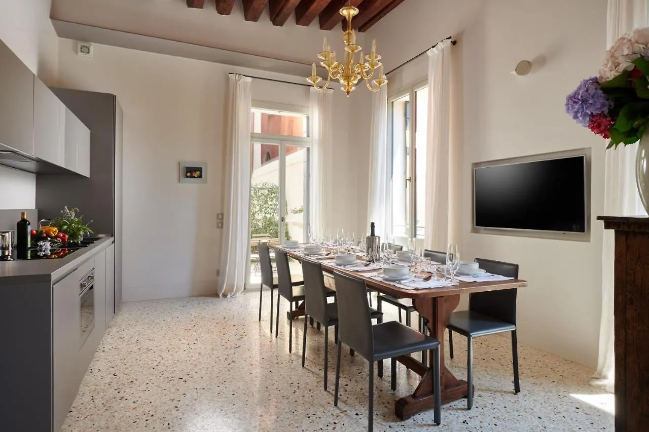 Palazzo Morosini Degli Spezieri - Lifestyle Apartments Veneza